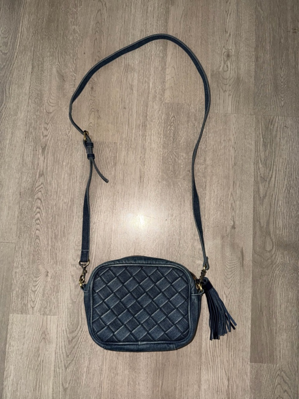Patricia Nash Josie Crossbody Bag - Picture 3 of 4